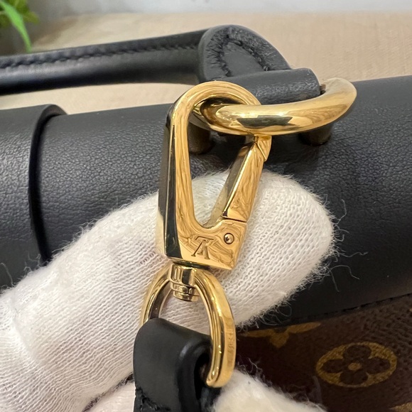 Louis Vuitton Lock BB Black - Picture 12 of 16